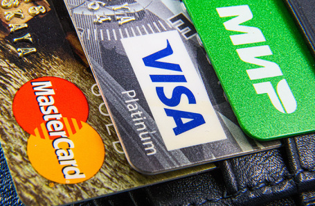 Подозрительные переводы на карту начнут блокировать