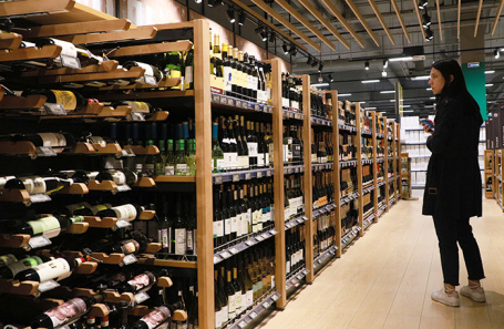 В России подорожало вино. Как с этим справляется ресторанный бизнес?