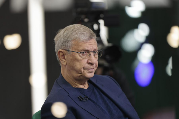 
                    Евтушенков&nbsp;&mdash; РБК: &laquo;Завтра &laquo;Саша, царя убил, все пропало&raquo; не настанет&raquo;
                