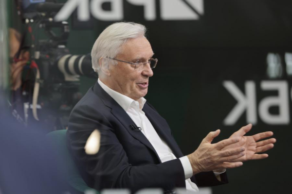 
                    Глава КАМАЗа&nbsp;&mdash; РБК: &laquo;Это не просто охлаждение рынка, это коллапс&raquo;
                