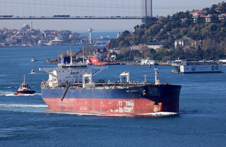 Турция с июля повысит стоимость прохода через Босфор и Дарданеллы