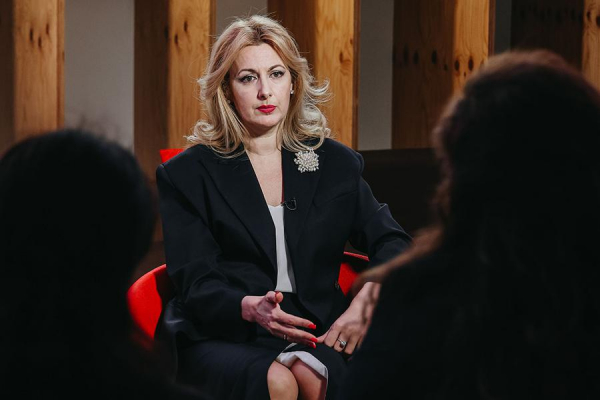 
                    Глава МТС&nbsp;&mdash; РБК: &laquo;Какой мы теперь мобильный оператор?&raquo;
                