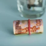 Эксперт сообщил, стоит ли открывать новые вклады при падении ставок