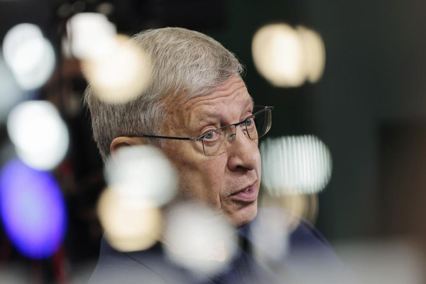 
                    Евтушенков&nbsp;&mdash; РБК: &laquo;Завтра &laquo;Саша, царя убил, все пропало&raquo; не настанет&raquo;
                