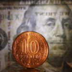 Доллар снова превысил отметку 80 рублей