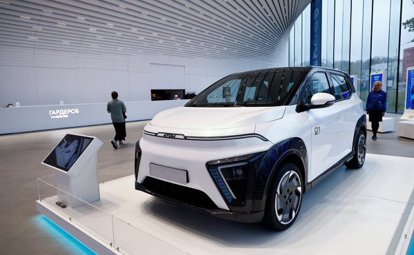 
                    Разработчик электромобиля &laquo;Атом&raquo; сравнил его с гаджетом
                