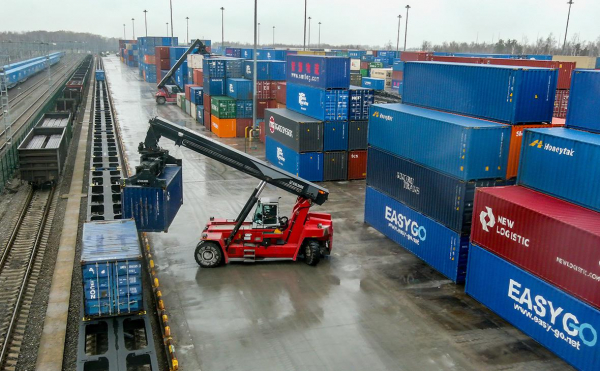 
                    РЖД зафиксировали рост числа недобросовестных заявок на перевозку грузов
                