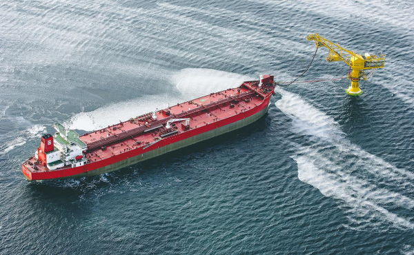 
                    Российская нефть подешевела на $10 на фоне перемирия Ирана и Израиля
                