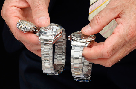 Цены на подержанные часы люксовых зарубежных брендов прошли пик падения