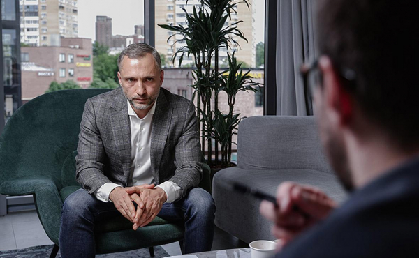 
                    Глава &laquo;России&raquo;: &laquo;Каждый 2-й рейс на SSJ100&nbsp;&mdash; между Москвой и Петербургом&raquo;
                