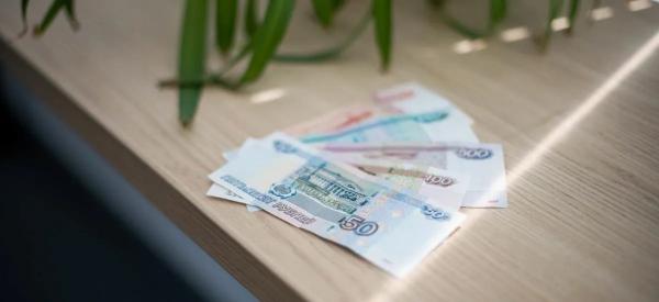 Работающим пенсионерам с 1 августа повысят пенсию: назван размер прибавки