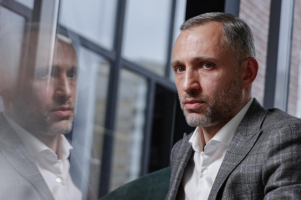 
                    Глава &laquo;России&raquo;: &laquo;Каждый 2-й рейс на SSJ100&nbsp;&mdash; между Москвой и Петербургом&raquo;
                