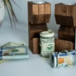 Ждем обвал рубля из-за санкций? Эксперты предсказали рост доллара до 105