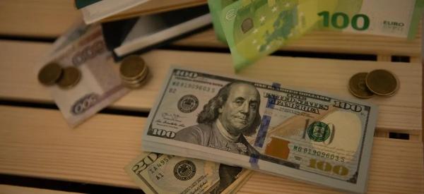 Доллар может подорожать до 85 рублей в июле из-за Трампа