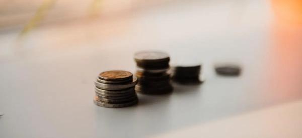 ЦБ должен снизить ключевую ставку до 10-11%, заявил ведущий экономист ВЭБ.РФ