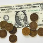 Эксперты предупредили о «черных лебедях» в августе: доллар рванет к 100?