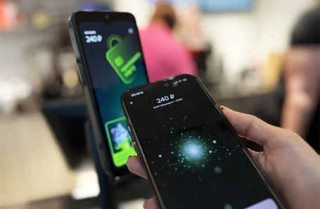 &laquo;Сбер&raquo; запустил сервис &laquo;Вжух&raquo; для оплаты через iPhone