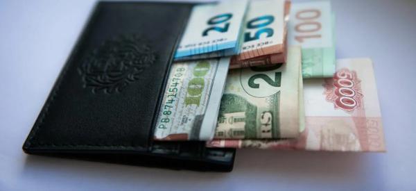 Крах доллара и евро близок? Эксперт предрек мировой валютный кризис