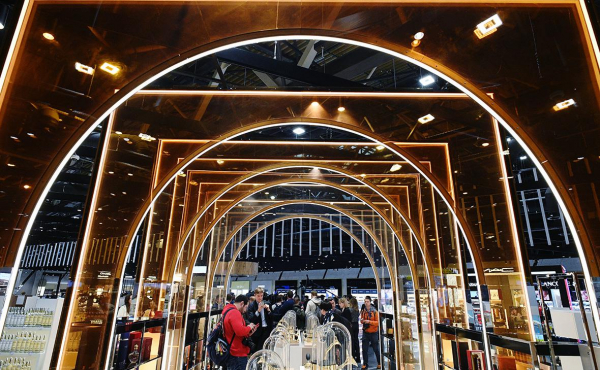 
                    У крупнейшего оператора duty free в Шереметьево сменился собственник
                