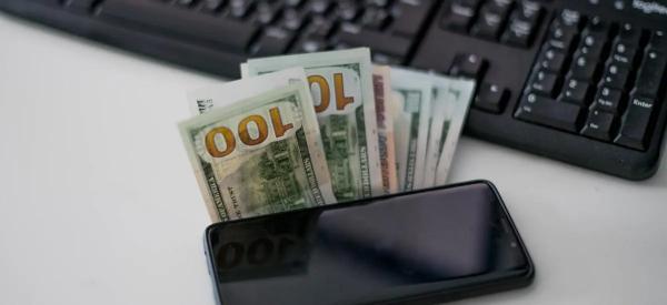 Доллар должен стоить 90-100: рубль обрекли на девальвацию