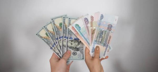 Доллар может пробить отметку в 80 до 15 августа в ожидании встречи Трампа и Путина