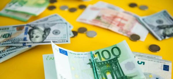 Доллар и евро взлетят до 90 и 100: о чем говорят валютные скачки?