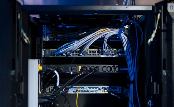 
                    Две трети компаний не прошли российские испытания на взлом за сутки
                