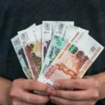 Россияне с долгами жалуются на угрозы и бесконечные звонки МФО: законно ли это?