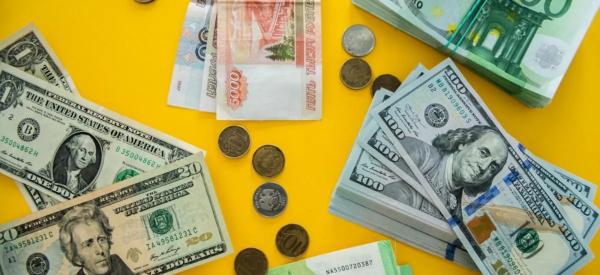 Доллар ниже 75 или выше 100? Как встреча Трампа и Путина развернет курс