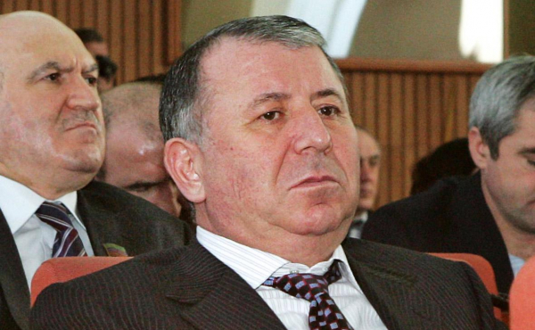 Экс-госсекретарю Дагестана вменили хищение «Дагнефтепродукта»
Экс-госсекретарю Дагестана вменили хищение «Дагнефтепродукта»