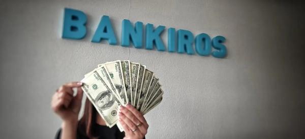 Закупаемся долларами и ждем обвала рубля до 125? О чем предупредили россиян