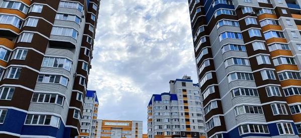 Семьям с детьми увеличат ипотечные каникулы до полутора лет: новый закон