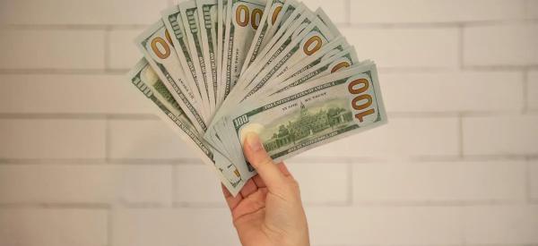 &laquo;Лучшие времена для рубля позади&raquo;: доллару предсказали быстрый откат к 90