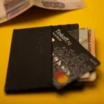 Банки начали резать лимиты по кредиткам. Что делать, чтобы сохранить свой?