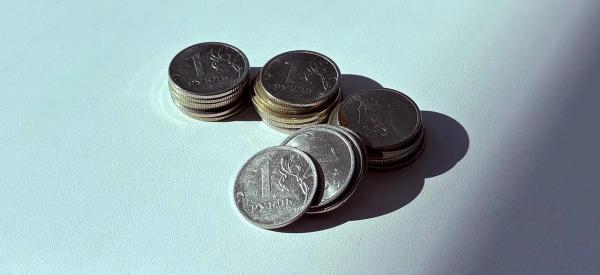 Ключевая ставка может закрепиться на уровне 15% в 2025 году, сообщили в Госдуме