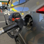 В Крыму ограничили продажу бензина «в одни руки»