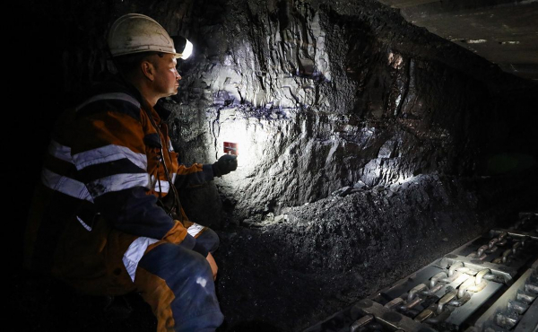 
                    Путин рассказал о запасе у России угля на тысячу лет
                