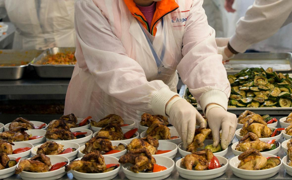 
                    &laquo;Аэрофлот&raquo; выкупит у Lufthansa долю в производителе питания в Красноярске
                