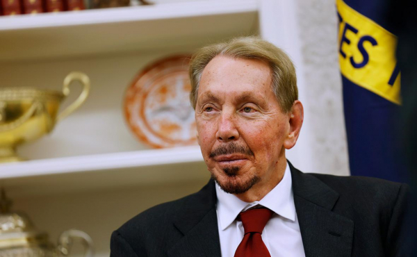 
                    Bloomberg назвал нового самого богатого в мире человека вместо Маска
                