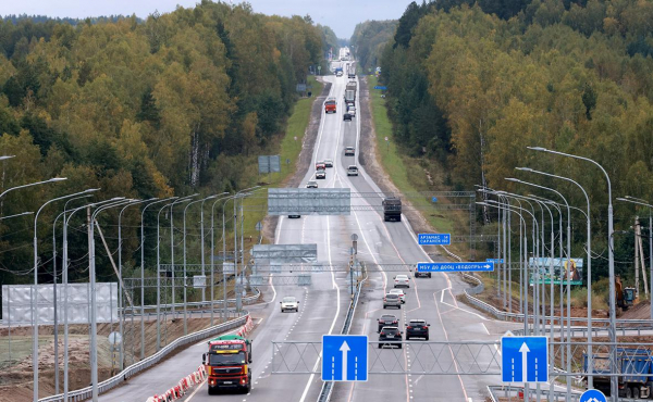 
                    Аудиторы выявили 600 км автодорог, поврежденных при строительстве М12
                