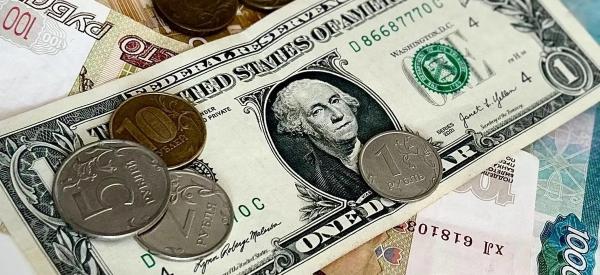 Доллару пророчат рост выше 90 рублей: что сделает Банк России?