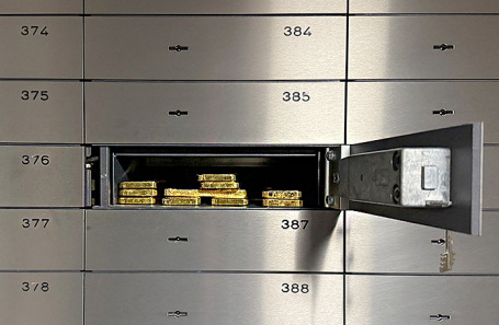 Цены на золото впервые превысили 4100 долларов за унцию