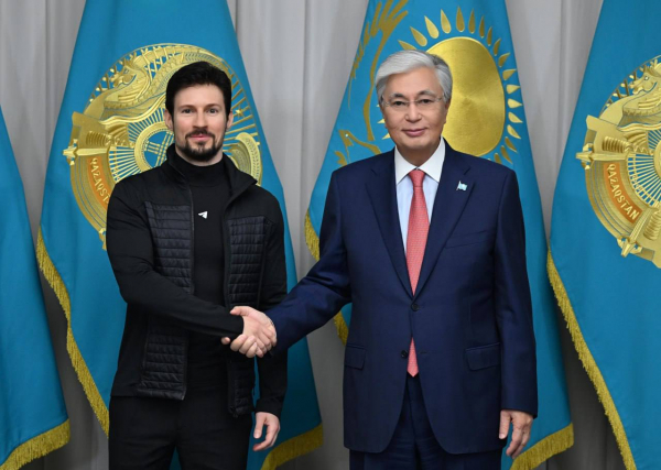 Президент Казахстана провел встречу с основателем Binance Чанпэном Чжао