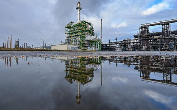 
                    Минфин США сделал исключение из санкций для &laquo;дочек&raquo; &laquo;Роснефти&raquo; в Германии
                