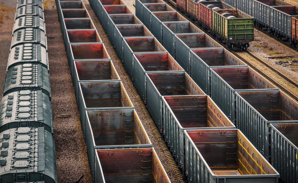 
                    Власти сохранят надбавку к тарифу РЖД на перевозку порожних вагонов
                