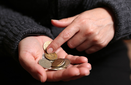 Минфин поделился советами, как россиянам экономить деньги