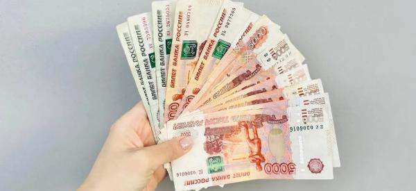 Рост или падение: что будет с рублем к концу 2025 года?