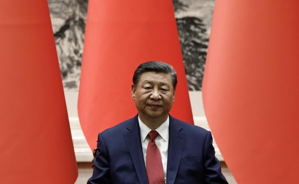 
                    Bloomberg сообщил о предложении Китая инвестировать в США $1 трлн
                