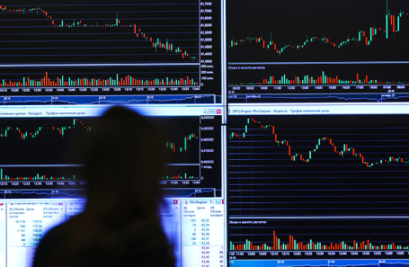 Рубль укрепился к доллару и евро, индексы Мосбиржи снизились. Обзор финансового рынка от 8 октября