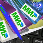 Правительство предлагает возродить налог на операции с банковскими картами